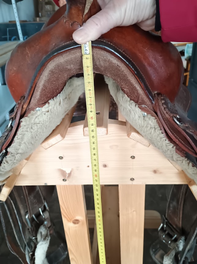 Prodám kožené westernové sedlo NATOWA, velikost 15“