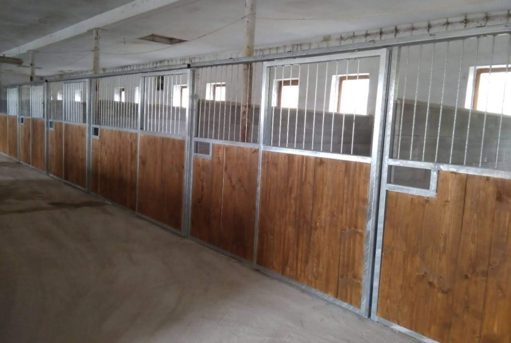 Prodej, pronájem jezdecký areál u Kralup